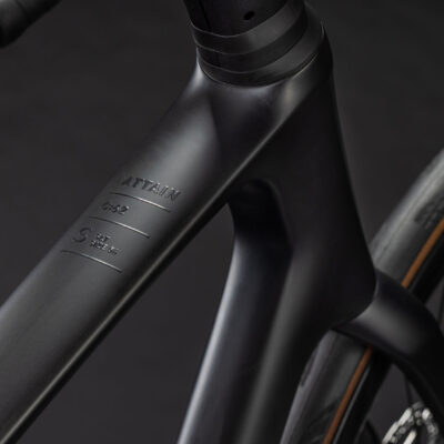 cube 125700 20161879 attain c62 slt carbon n coalchrome 2.jpg